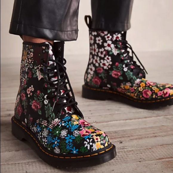 Dr. Martens 1460 Floral Mashup Boot - Picture 4 of 9